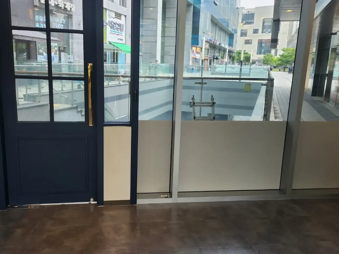 함양군 수동면 현장 출입문·프레임 바닥 위생청소 사례 - 행진크린