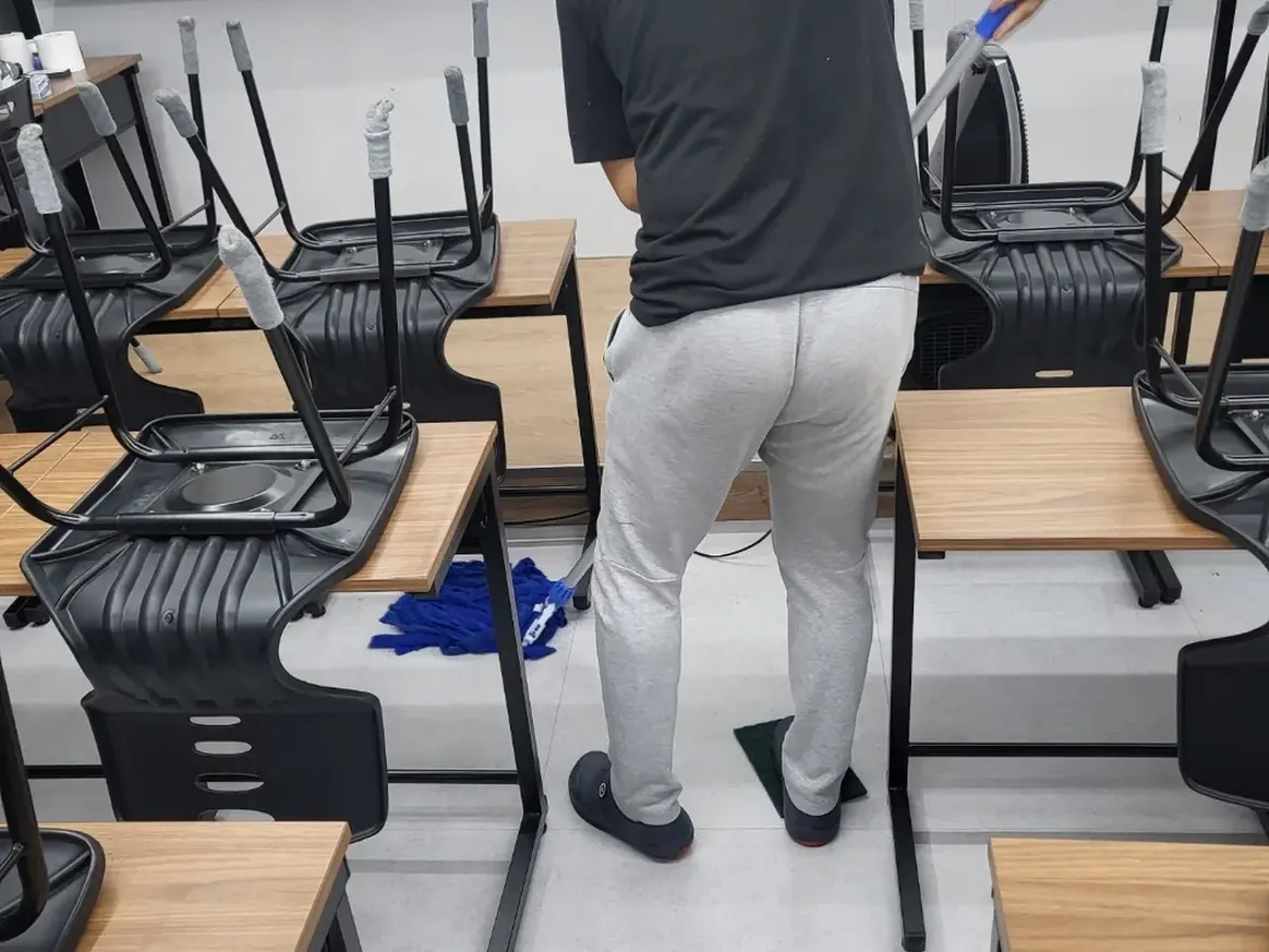 남해군 상주면 사업장 로비·응접실 바닥 위생청소 사례 - 행진크린